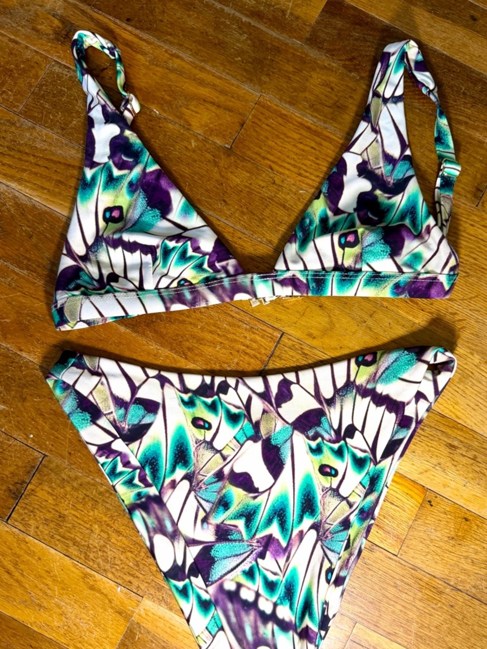 Skatie Bikini Top